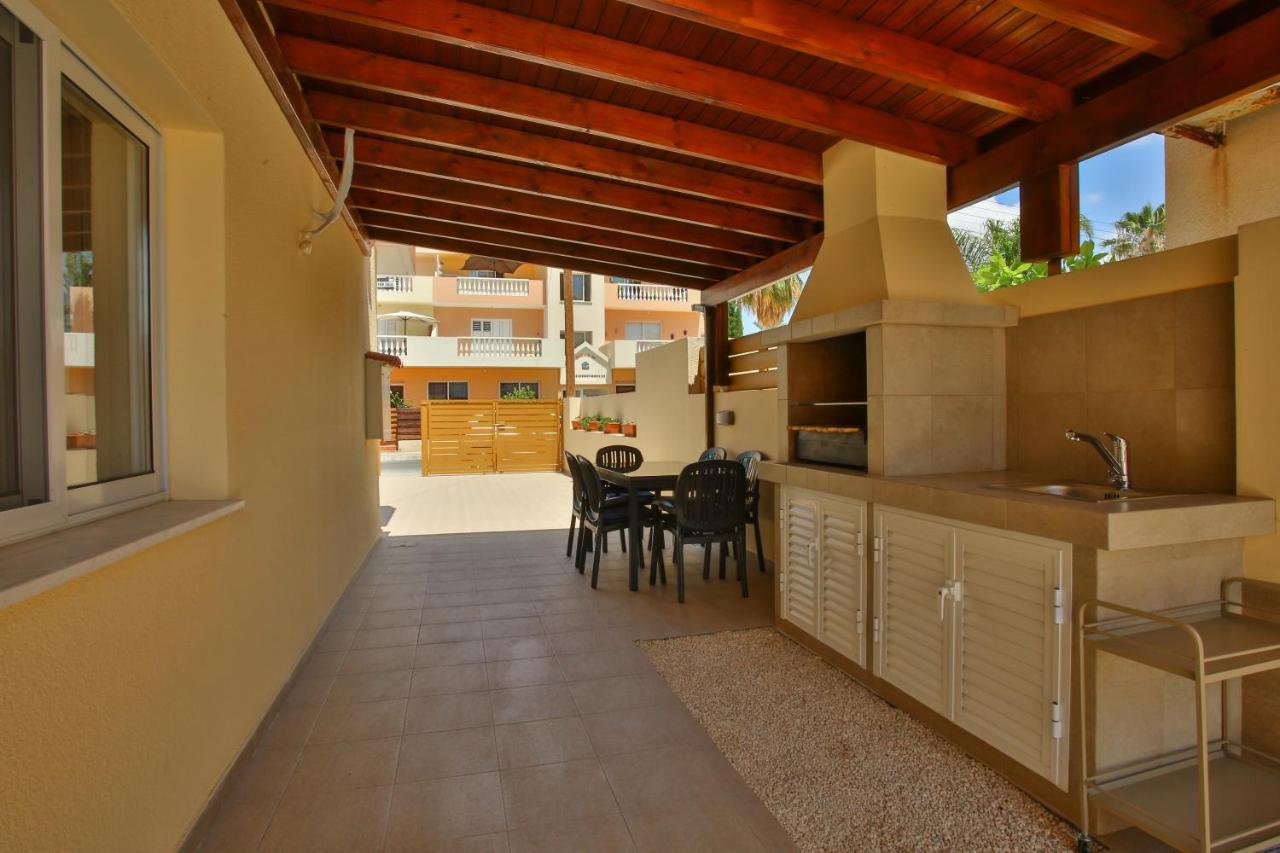 Star House Villa Paphos Eksteriør bilde
