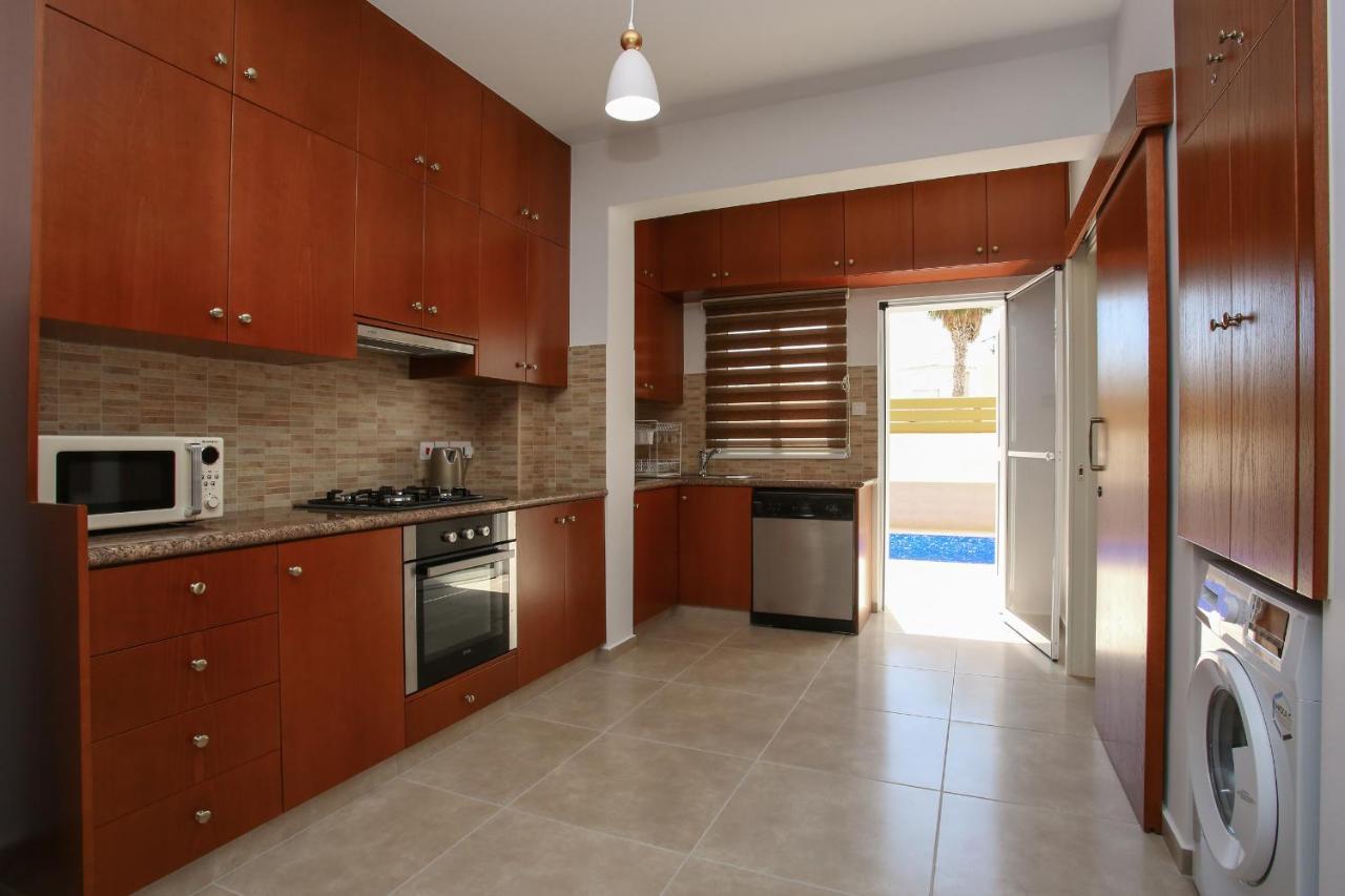 Star House Villa Paphos Eksteriør bilde